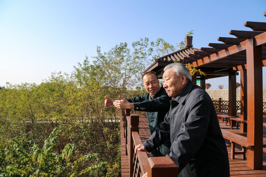 21-2019年10月，國家水利部原副部長王守強參觀金徽股份時盛贊：金徽股份是綠色礦山、文明礦山、美麗礦山。.jpg