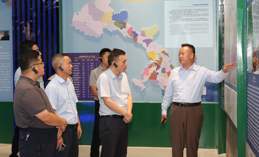 10.3-2022年08月，省科技廳副廳長牛振明蒞臨金徽股份指導(dǎo)工作。.jpg