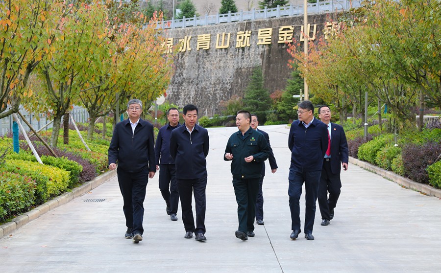 29-2021年10月，甘肅省高級人民法院院長張海波蒞臨公司調(diào)研。.jpg